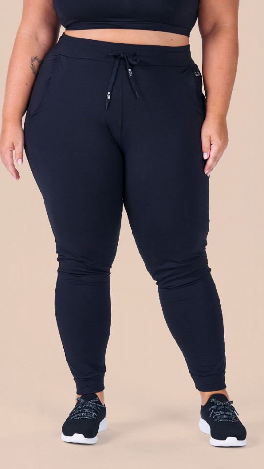 24270206 - Jogger Feminina  Plus Size Preta