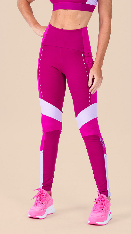 24270857 - Legging Feminina  c/ Recortes Bordô Berry